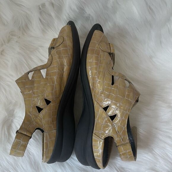 Durea tan croc embossed adjustable Velcro straps & hooks sandals SZ US8.… - Picture 5 of 11